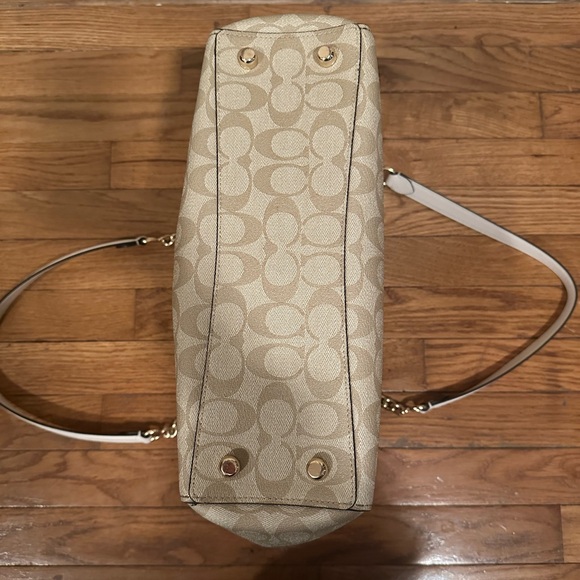 Coach Purse - Picture 7 of 7